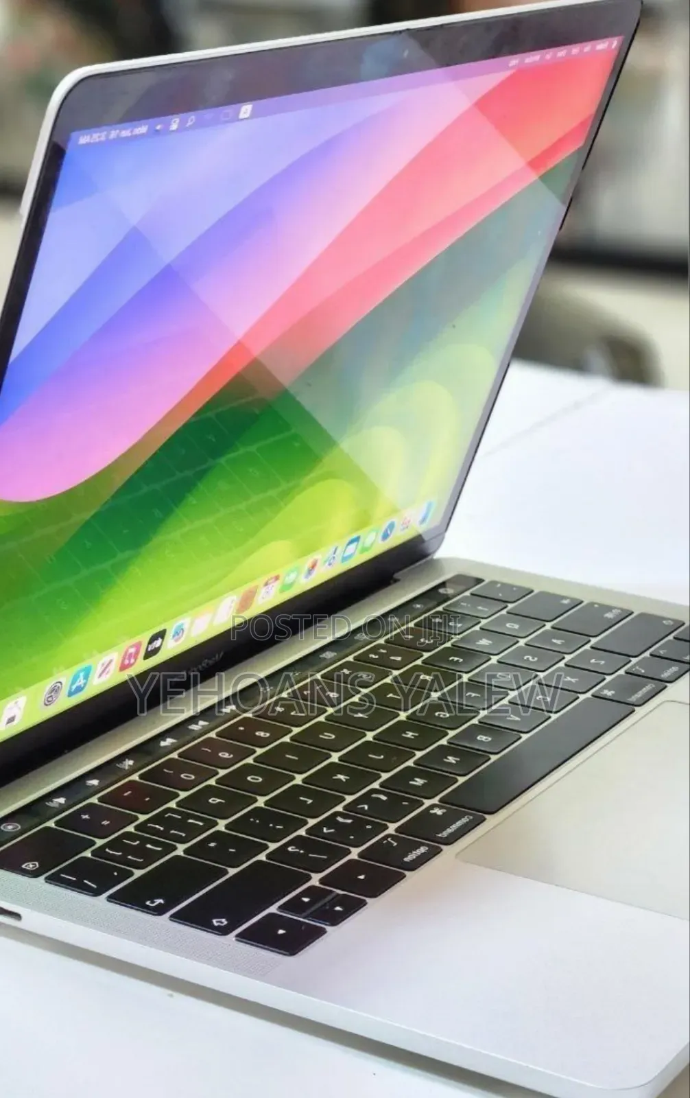 New Laptop Apple MacBook Pro 2018 8GB Intel Core i5 SSD 256GB