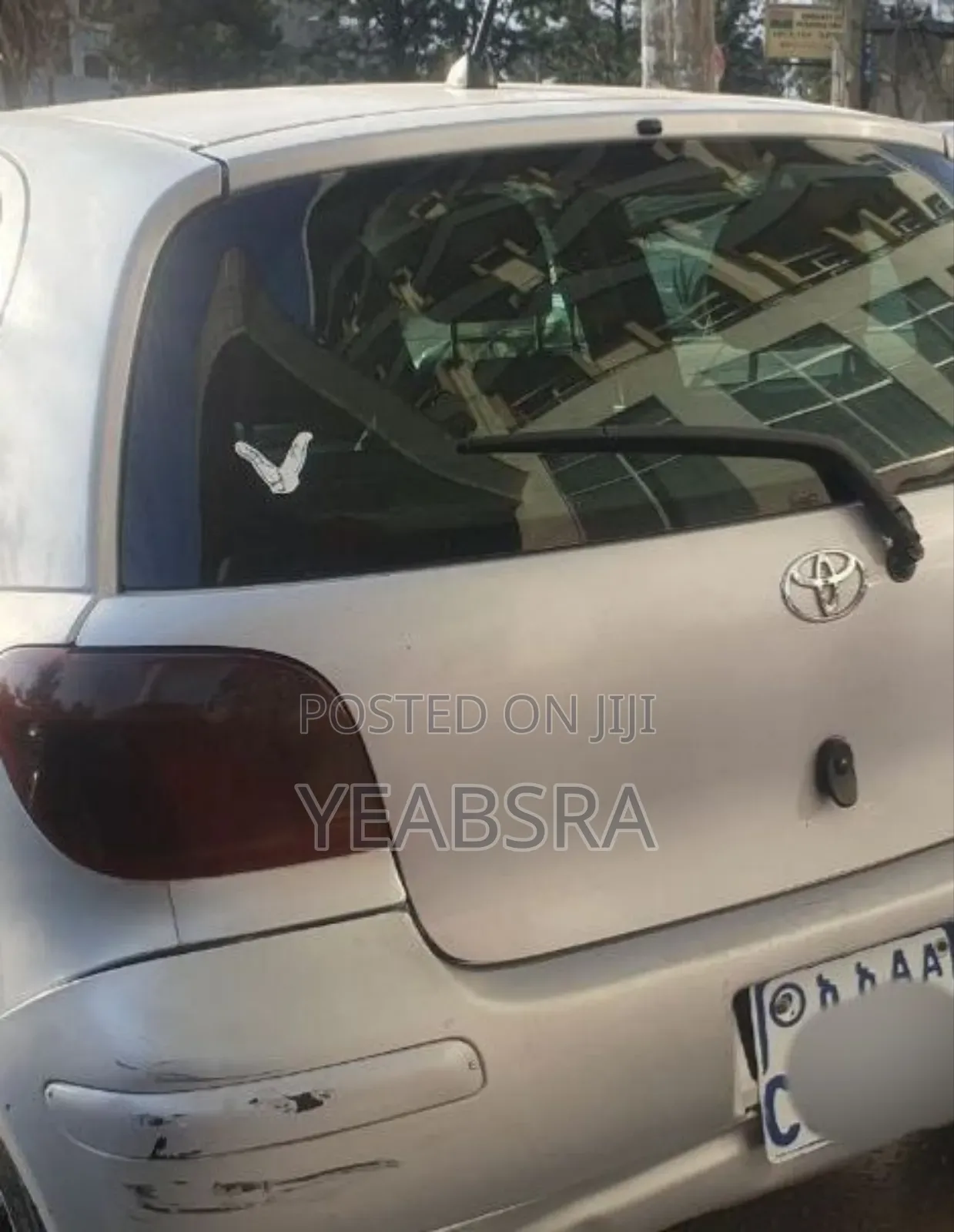 Toyota Vitz 2004 Silver