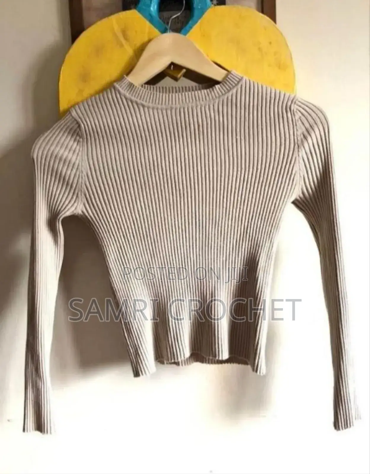 Stylish Ribbed Long Sleeve Top – Slightly Used (Beige)