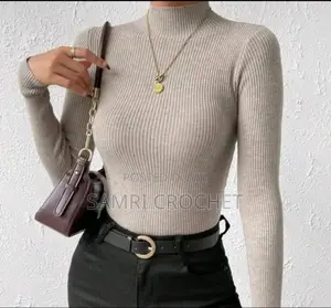 Stylish Ribbed Long Sleeve Top – Slightly Used (Beige)