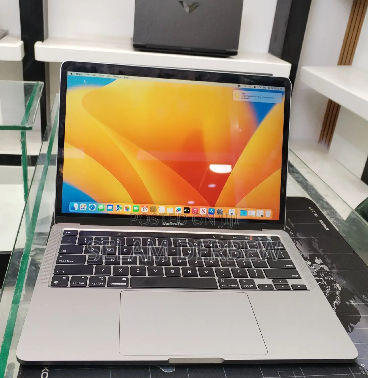 New Laptop Apple MacBook Pro 2020 M1 8GB Apple M1 SSD 256GB