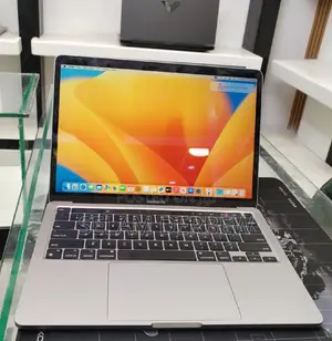 New Laptop Apple MacBook Pro 2020 M1 8GB Apple M1 SSD 256GB