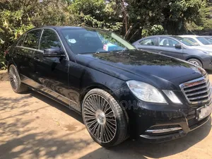Mercedes-Benz E200 2012 Black