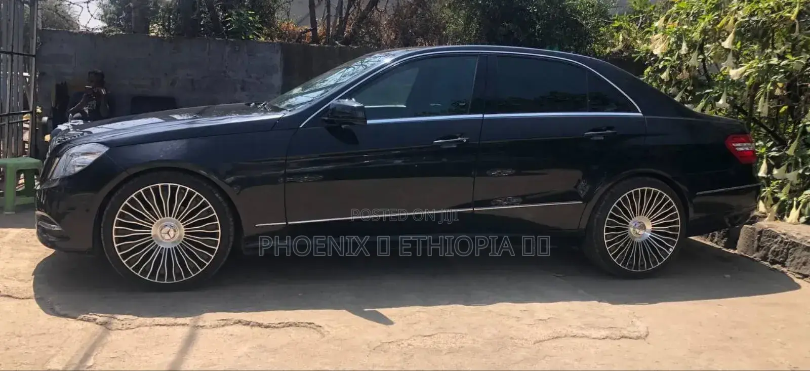Mercedes-Benz E200 2012 Black