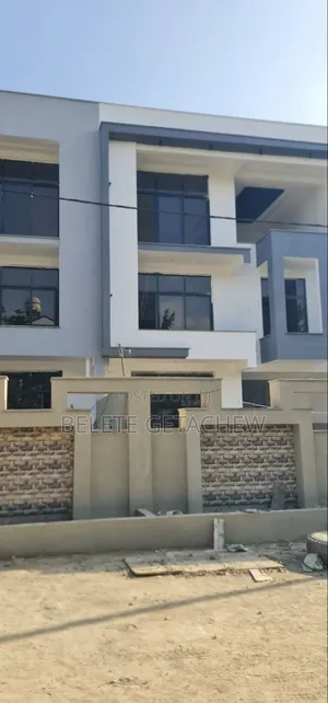 8bdrm House in Ayat Zone-5, G+2, Bole for sale
