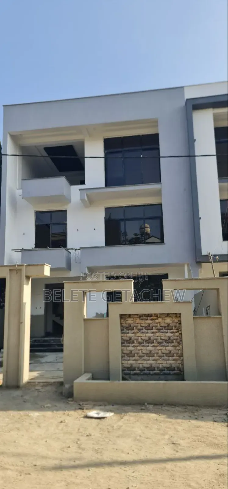 8bdrm House in Ayat Zone-5, G+2, Bole for sale