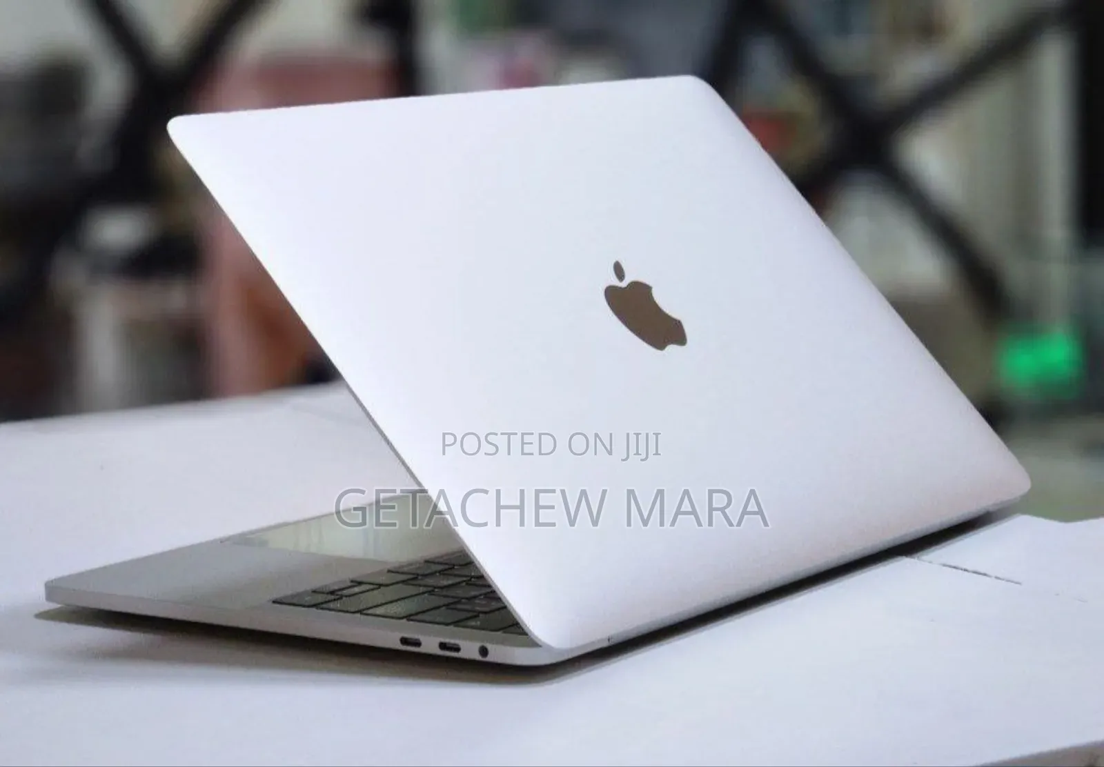 New Laptop Apple MacBook 2018 8GB Intel Core i5 SSD 256GB