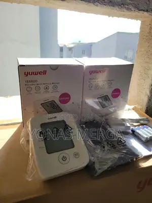 Blood Pressure Monitor Accurate裏凹model Nameye660d Band Size32 Cm