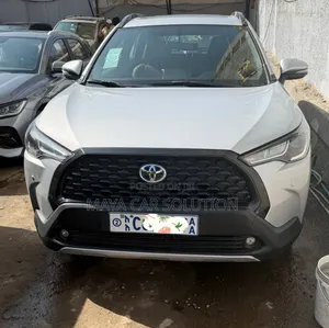 Toyota Corolla Cross Hybrid 2024 Silver