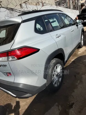 Toyota Corolla Cross Hybrid 2024 Silver