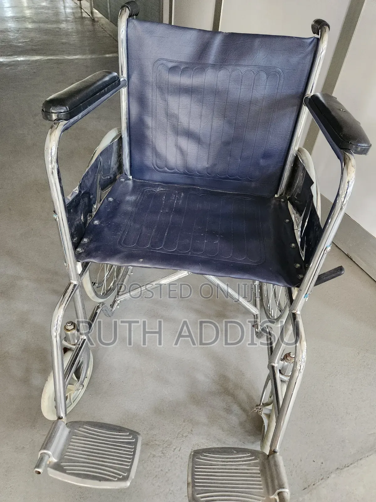 Wheelchair ዊልቸር የሚታጠፍ ጠንካራ Wheelchair21_-Wheelchair