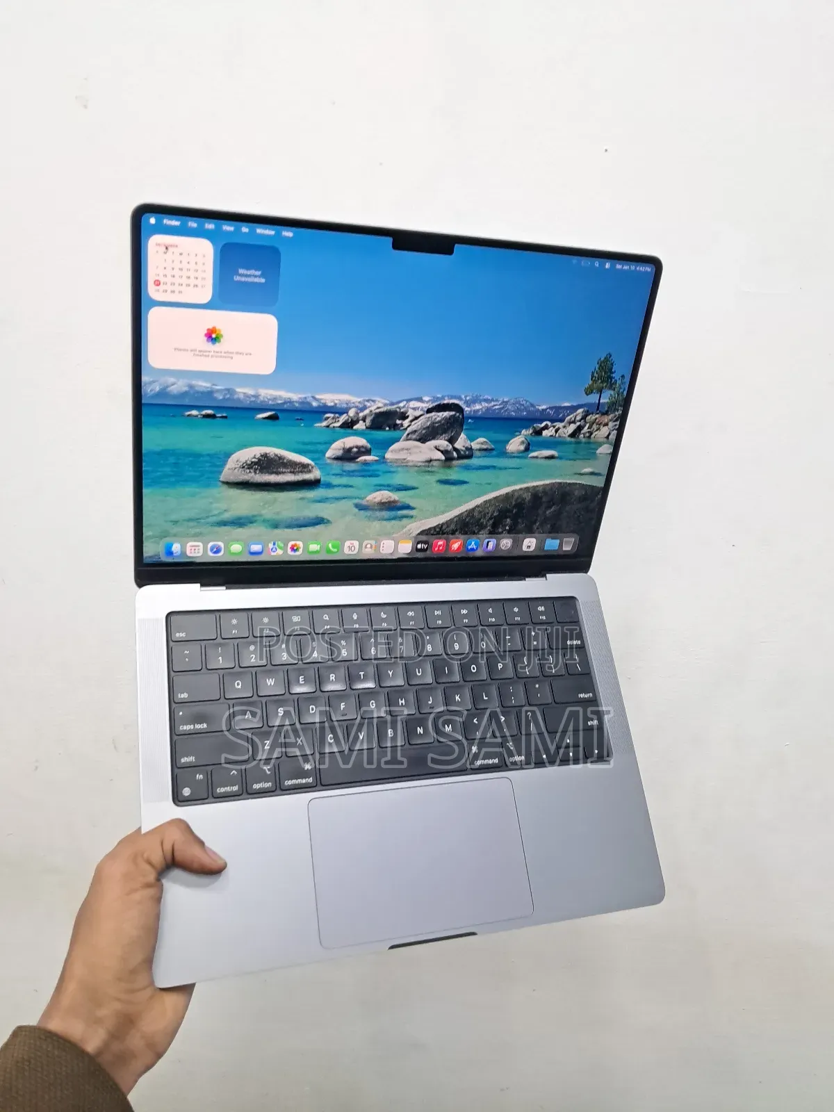 New Laptop Apple MacBook Pro M1 16GB Apple M1 Pro SSD 512GB