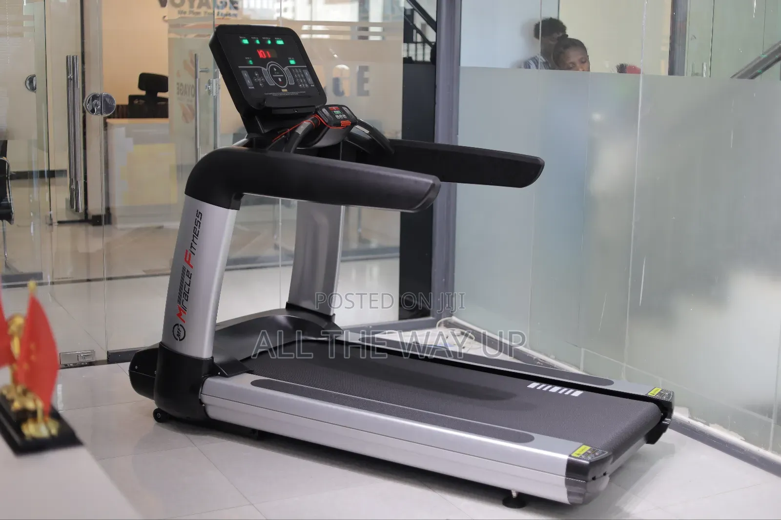 የመሮጫ ማሽኖች Commercial Treadmills
