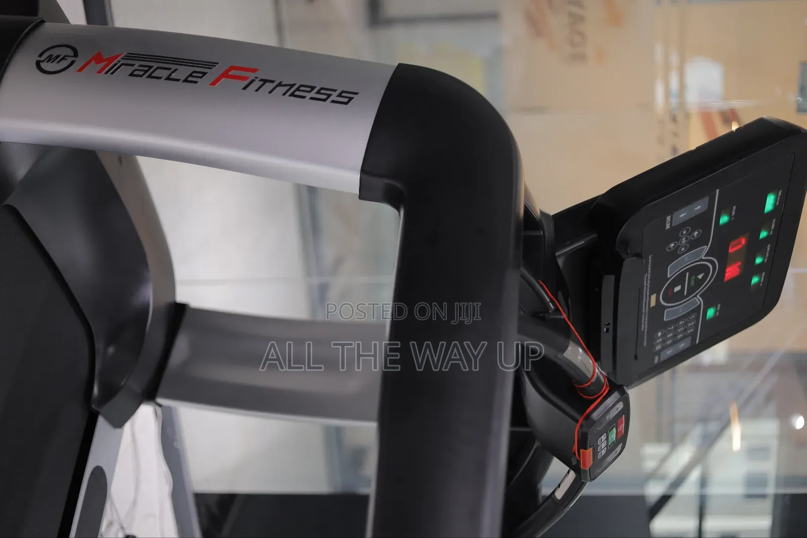 የመሮጫ ማሽኖች Commercial Treadmills