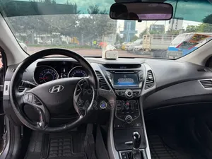 Hyundai Avante 2015 Gray