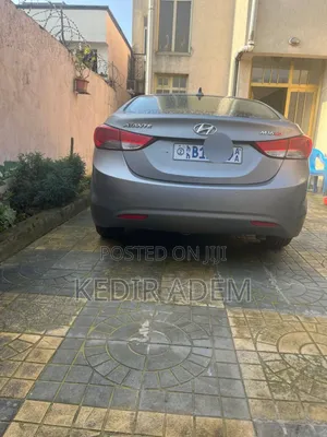 Hyundai Avante 2012 Gray