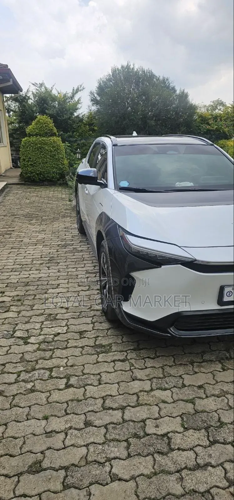 Toyota bZ4X 2023 White