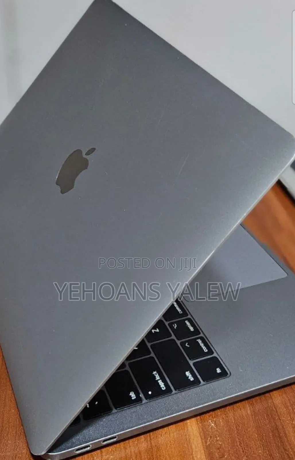 New Laptop Apple MacBook Pro 2017 8GB Intel Core i5 SSD 256GB