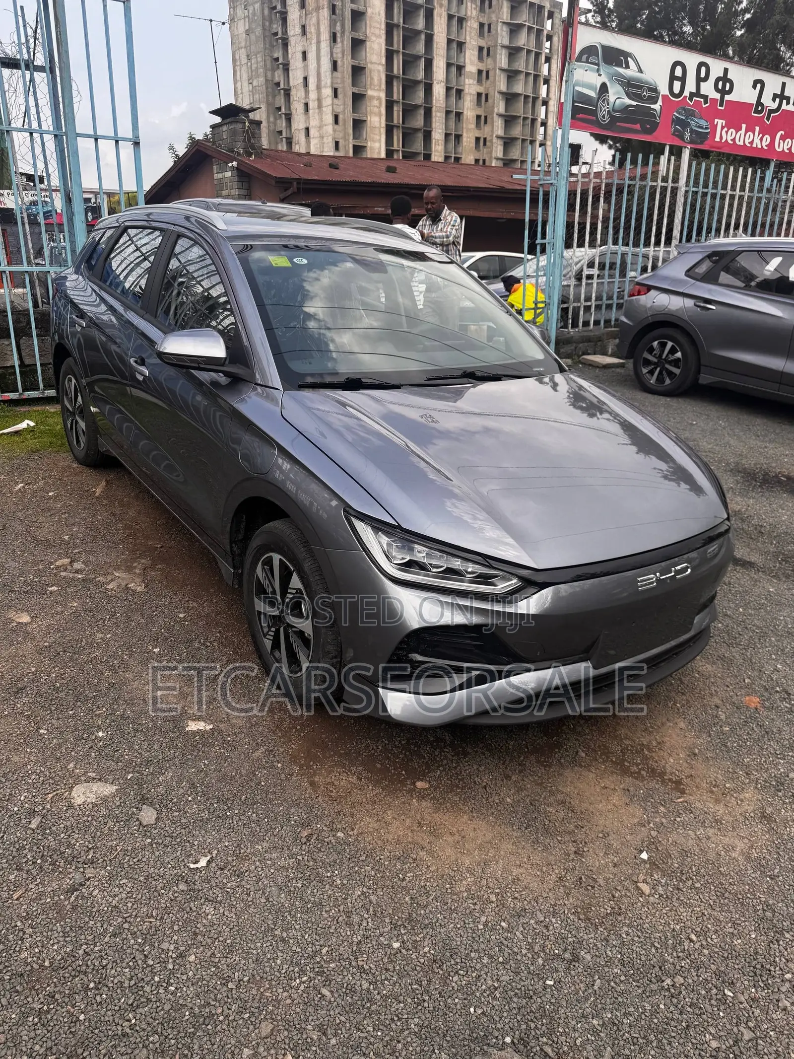 New BYD E2 43 kWh 94 hp FWD 2025 Gray