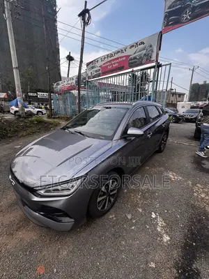 New BYD E2 43 kWh 94 hp FWD 2025 Gray
