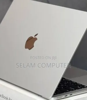 New Laptop Apple MacBook Air 2024 M3 13-inch 16GB Apple M3 SSD 256GB