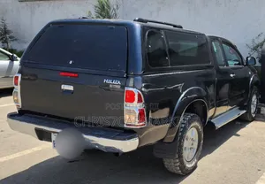 Toyota Hilux 2.5 D-4D SRX 2010 Black