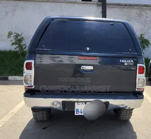 Toyota Hilux 2.5 D-4D SRX 2010 Black