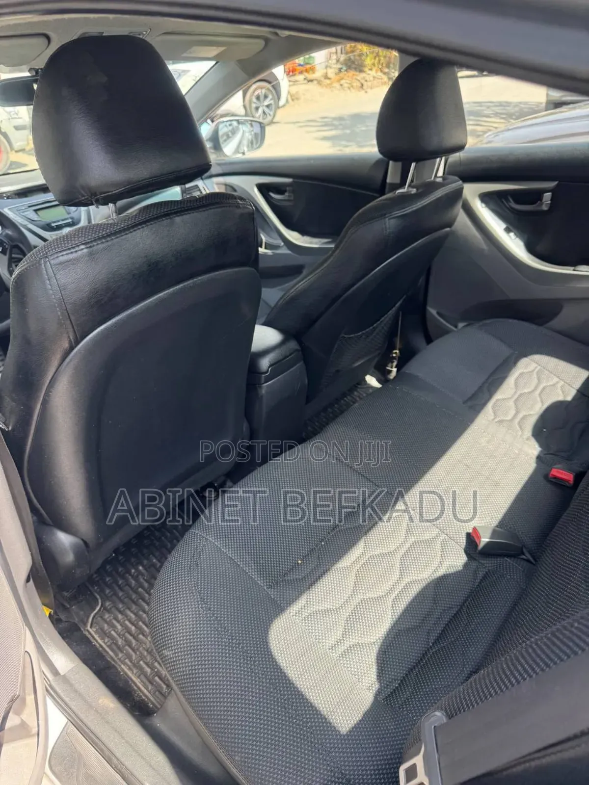 Hyundai Elantra 2012 Silver