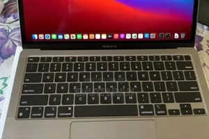 New Laptop Apple MacBook Pro M1 16GB Intel Core i5 SSD 256GB