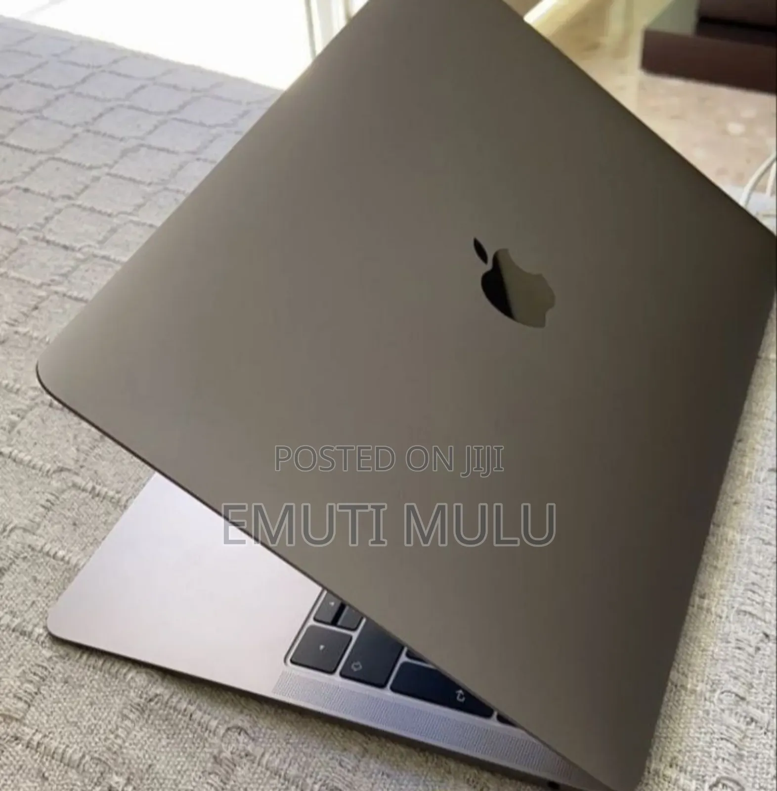 New Laptop Apple MacBook Pro M1 16GB Intel Core i5 SSD 256GB