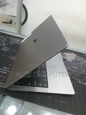 New Laptop Apple MacBook Pro M1 16GB Apple M1 Pro SSD 512GB