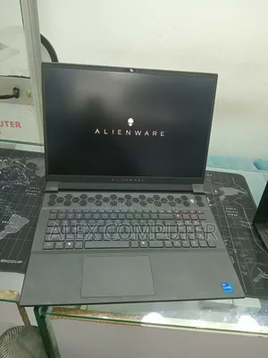 New Laptop Alienware M17x R2 16GB Intel Core i7 SSD 1T