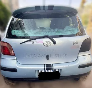 Toyota Vitz 1.0 FWD 5dr 2004 Blue