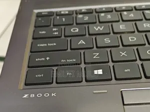 New Laptop HP ZBook Firefly 15 G7 16GB Intel Core i7 SSD 512GB