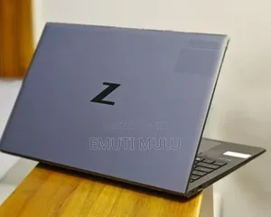 New Laptop HP ZBook Firefly 15 G7 16GB Intel Core i7 SSD 512GB