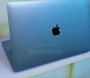 New Laptop Apple MacBook Pro M1 8GB Intel Core i7 SSD 256GB