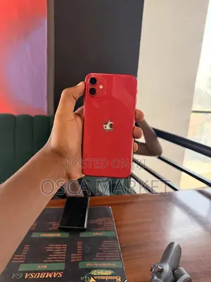 Apple iPhone 11 128 GB Red