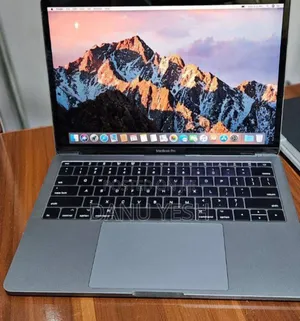 New Laptop Apple MacBook Pro 2017 8GB Intel Core i5 SSD 256GB