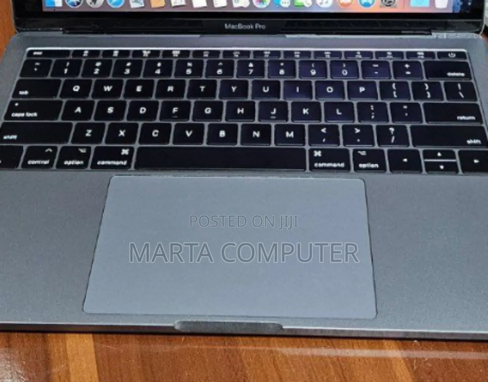 New Laptop Apple MacBook Pro 2016 8GB Intel Core i5 SSD 256GB