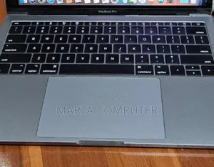 New Laptop Apple MacBook Pro 2016 8GB Intel Core i5 SSD 256GB