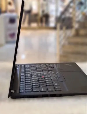 New Laptop Lenovo ThinkPad t495s 16GB AMD Ryzen 7 SSD 512GB