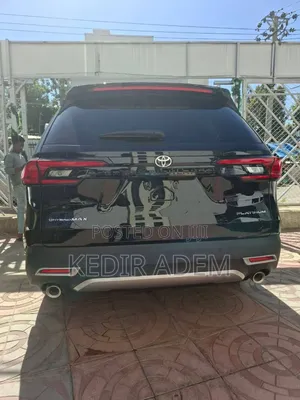 Toyota Grand Highlander Hybrid 2025 Black