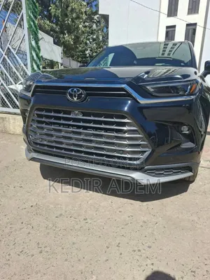 Toyota Grand Highlander Hybrid 2025 Black