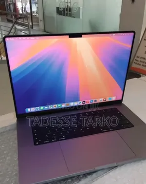 New Laptop Apple MacBook Pro 2021 M1 16GB Apple M1 Pro SSD 1T