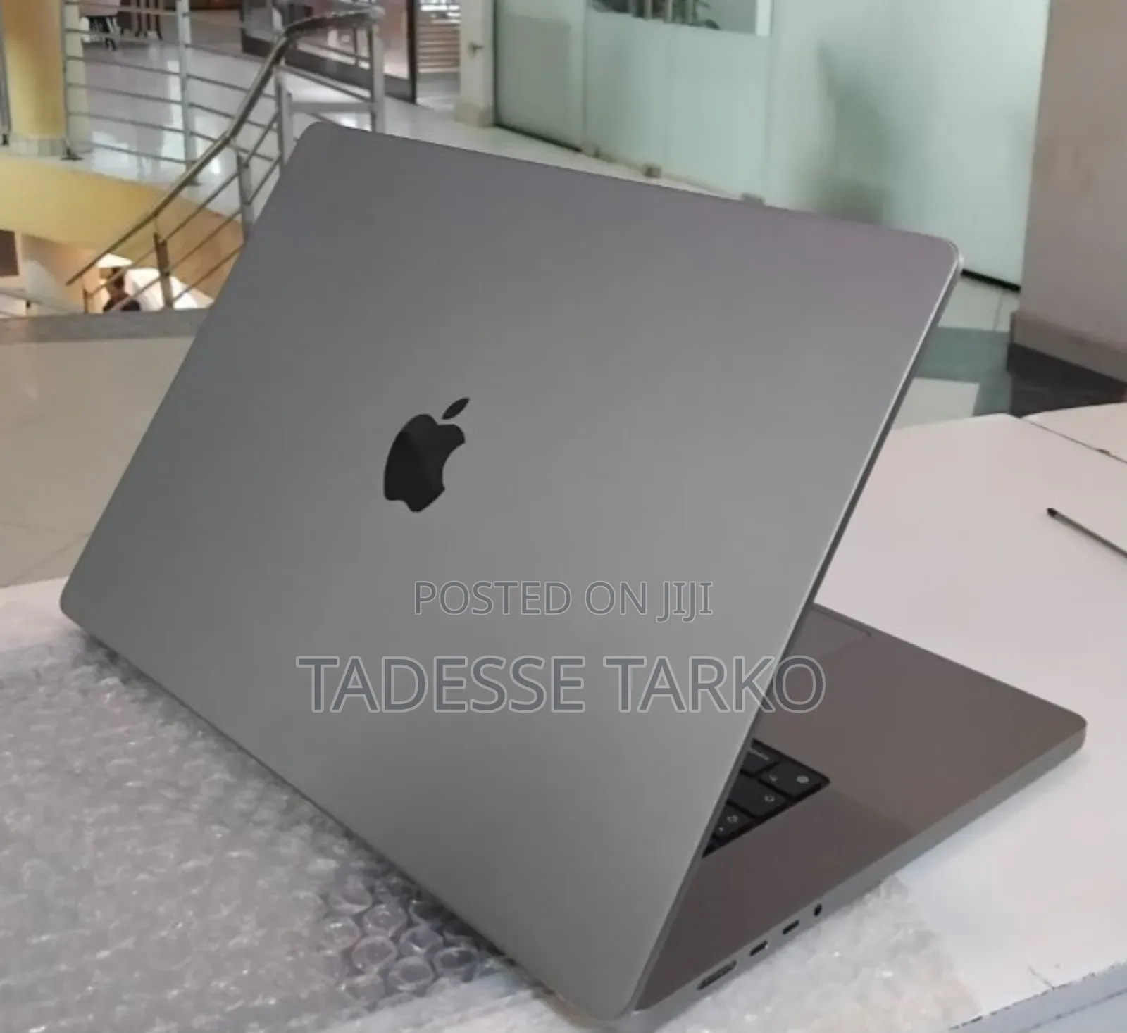 New Laptop Apple MacBook Pro 2021 M1 16GB Apple M1 Pro SSD 1T