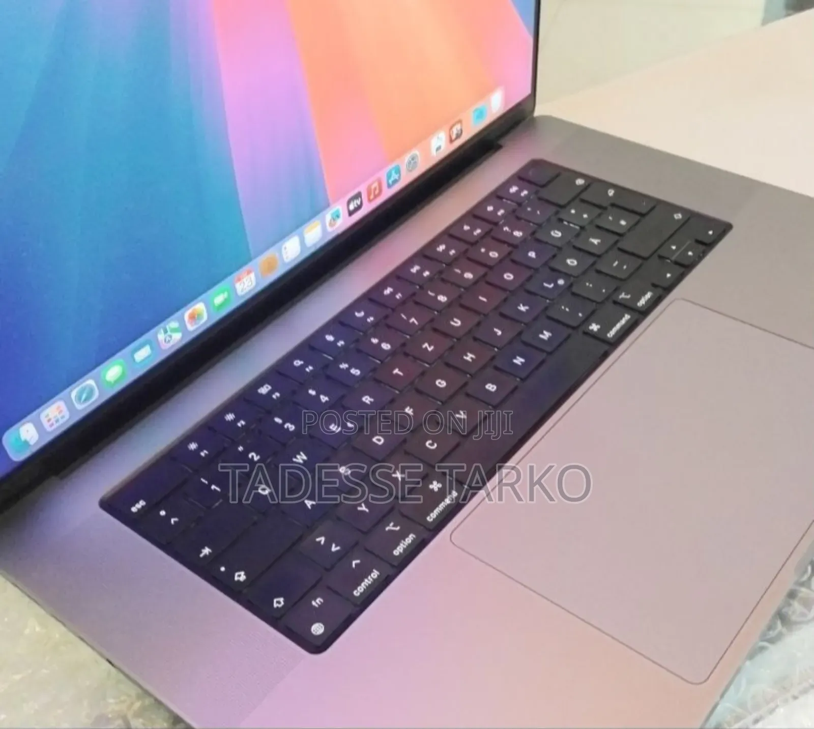 New Laptop Apple MacBook Pro 2021 M1 16GB Apple M1 Pro SSD 1T