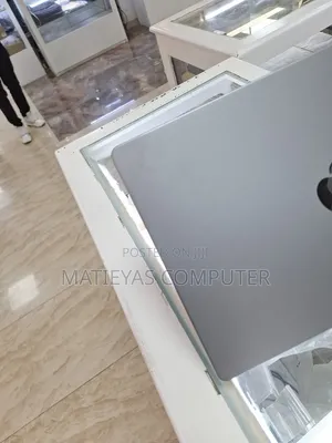 New Laptop Apple MacBook Pro M1 64GB Apple M1 Max SSD 1T