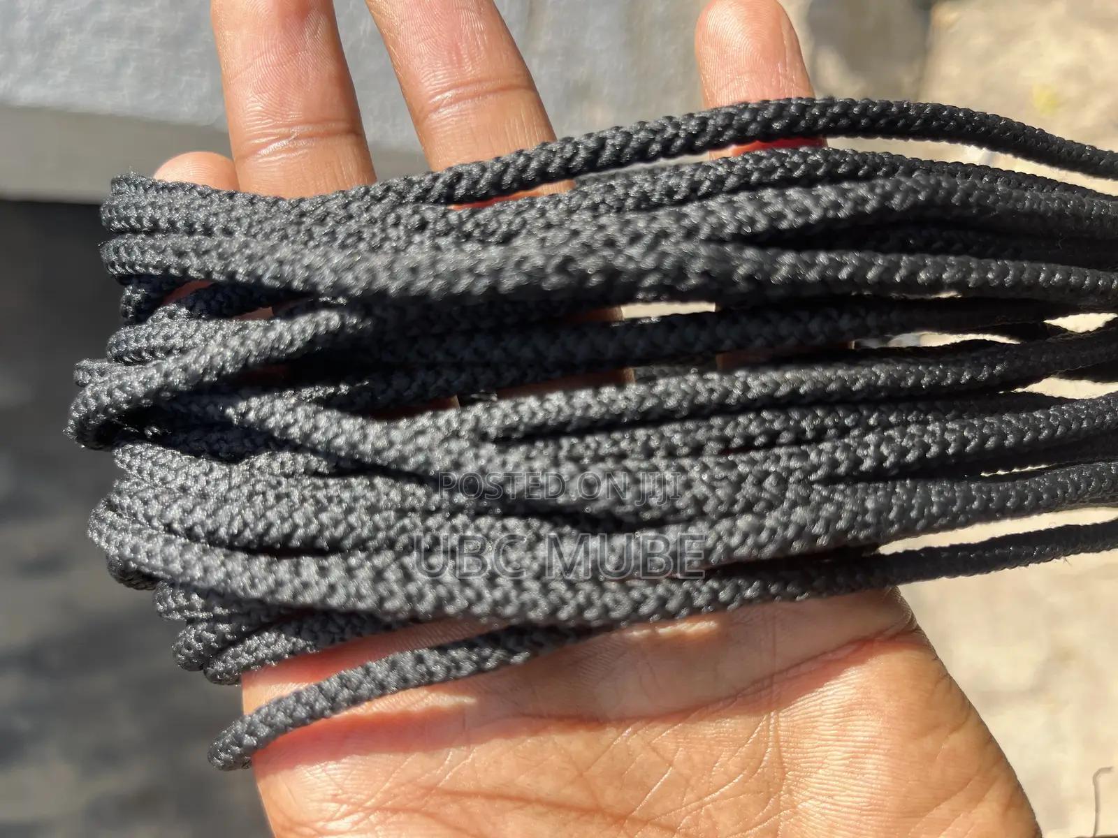 የ Paperbag ገመድ እና ከምሱር