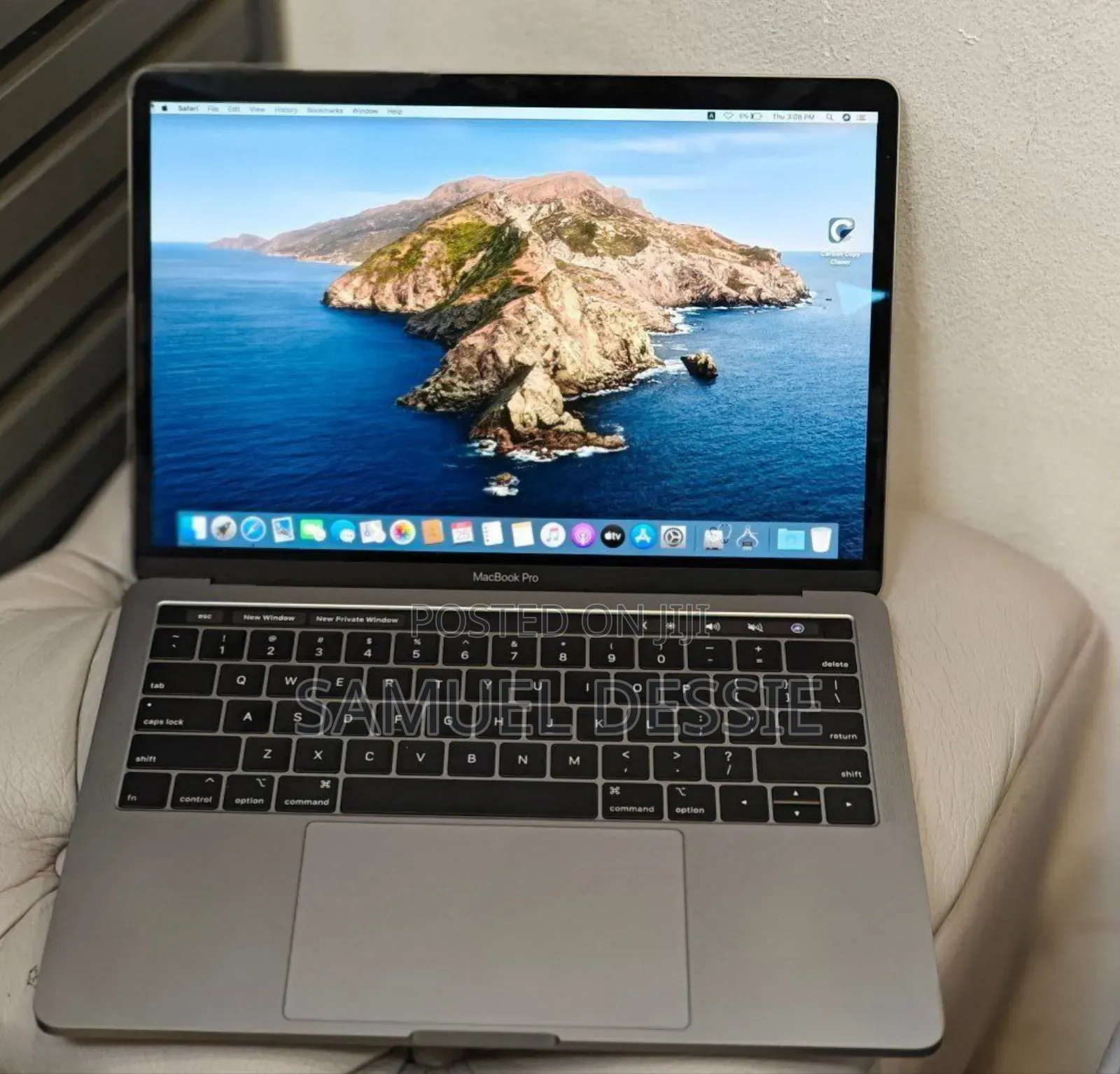 New Laptop Apple MacBook Pro 2019 16GB Intel Core i7 SSD 256GB