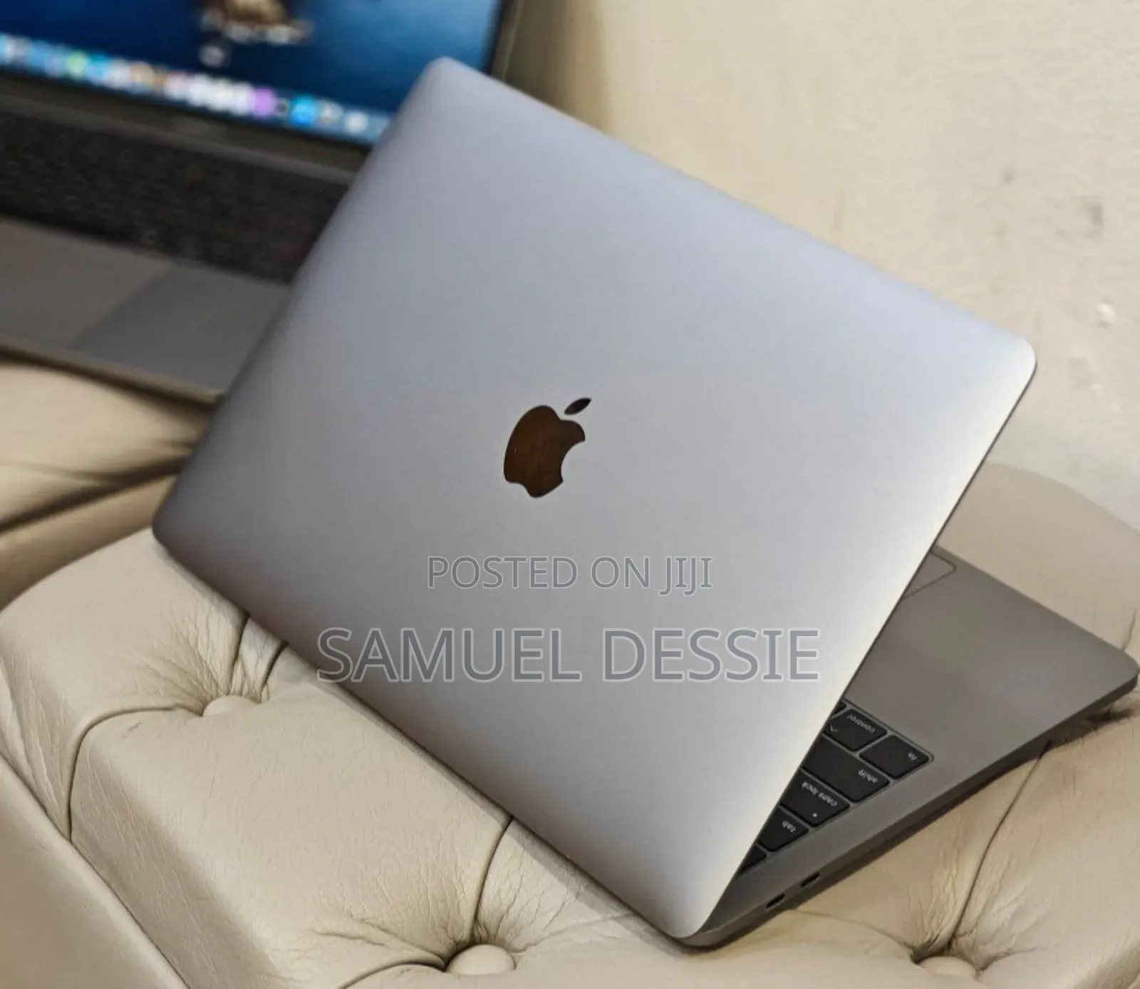 New Laptop Apple MacBook Pro 2019 16GB Intel Core i7 SSD 256GB